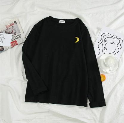 A super - sleeved black cec top for autumn