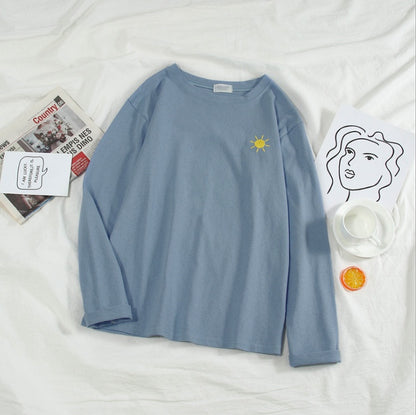 A super - sleeved black cec top for autumn